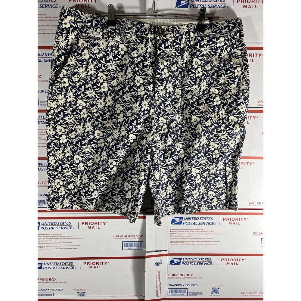 The Virgin Poets Society Shorts Men's Size 34 beach Flowers Hawaii Summer